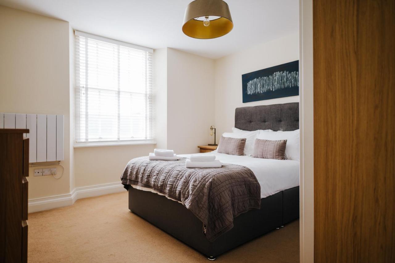 Manor Court Apartment เพนแซนซ์ ภายนอก รูปภาพ